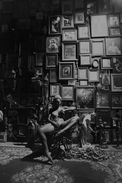 Photograph Cherie Steinberg Nude Girl On A Wall on One Eyeland
